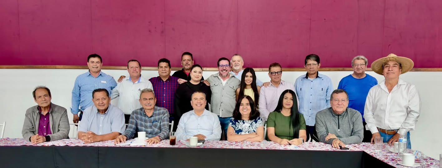 SE REÚNE FIDEL CALDERÓN TORREBLANCA CON COORDINADORES DISTRITALES